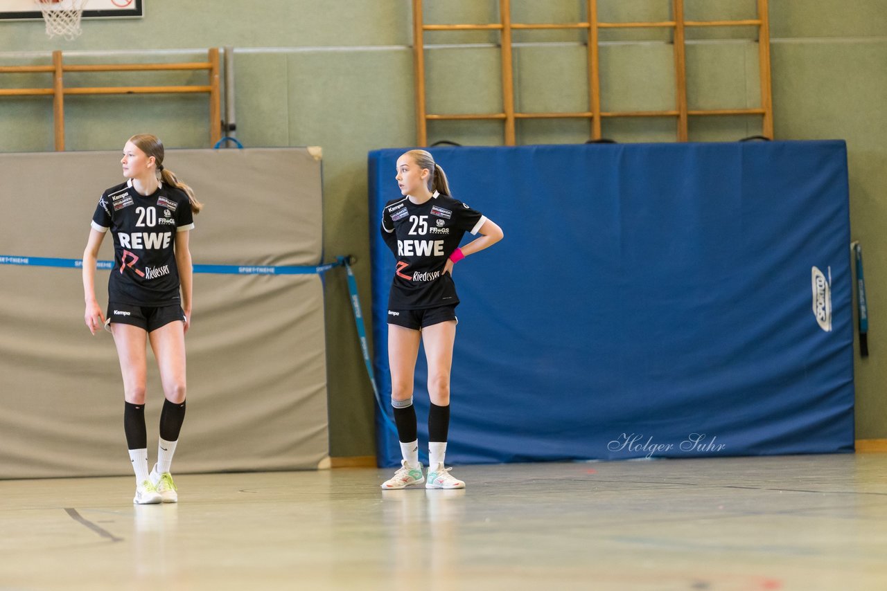 Bild 160 - wBJ SV Henstedt Ulzburg - Bramstedter TS : Ergebnis: 27:15